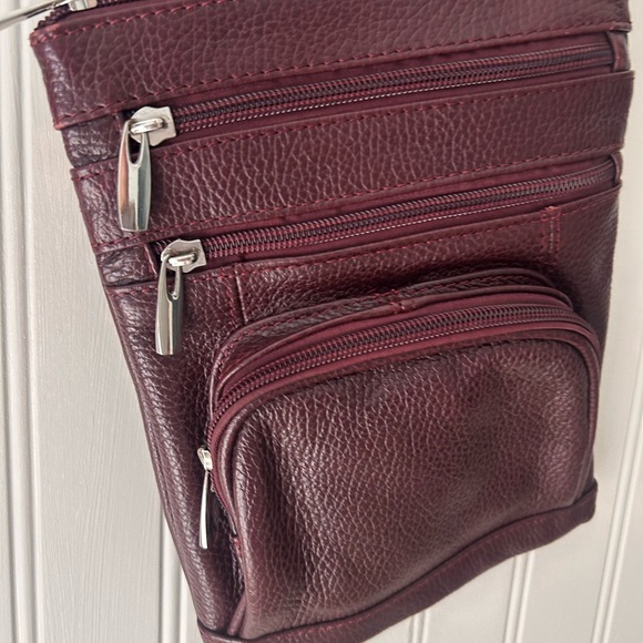 💄 Genuine Leather Crossbody Bag – RFID, Built-In Wallet, Adjustable Strap – Wine - Picture 2 of 12